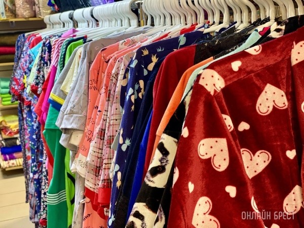 Брестчане, спешите за покупками! В большом магазине «МЕЧТА» новое поступление весенней одежды и обуви для всей семьи Брестчане, спешите за покупками! В большом магазине «МЕЧТА» новое поступление весенней одежды и обуви для всей семьи