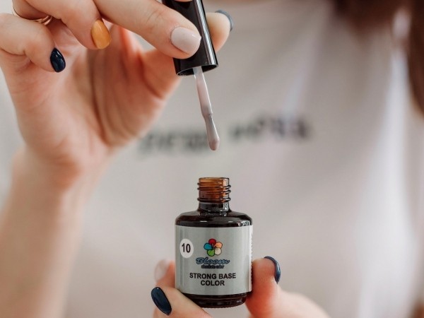 Они цены не поднимают, а дарят скидки! Студия маникюра «GANINA.NAILS» и магазин ногтевого сервиса «PTICA NAIL SHOP» в центре Бреста