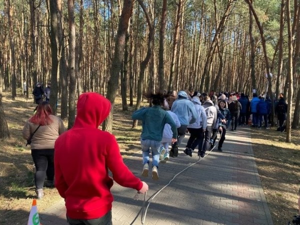 В Бресте на трёх городских площадках проходят традиционные масленичные гуляния