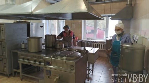 Директор дома-интерната в Волках Николай Шульган: «У нас закрытое учреждение, но мы стараемся быть открытыми» Директор дома-интерната в Волках Николай Шульган: «У нас закрытое учреждение, но мы стараемся быть открытыми»