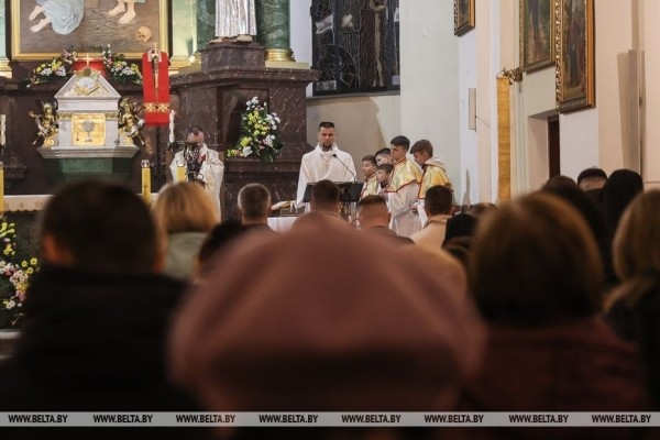 Католики празднуют Светлое Христово Воскресение