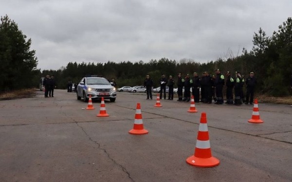 В Барановичи съехалось много сотрудников ГАИ В Барановичи съехалось много сотрудников ГАИ