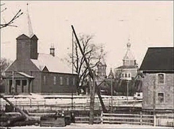 История одной церкви в Каменецком районе. Или костела? Разбиралась корреспондент