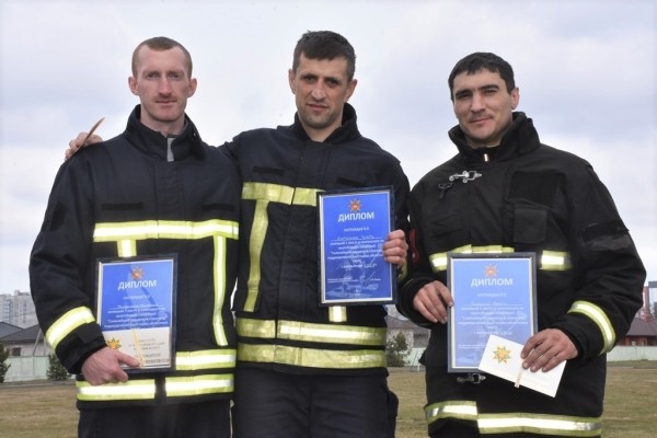 В Бресте прошел чемпионат по многоборью спасателей «Сильнейший пожарный-спасатель» В Бресте прошел чемпионат по многоборью спасателей «Сильнейший пожарный-спасатель»