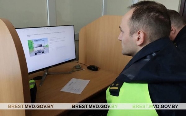 В Барановичи съехалось много сотрудников ГАИ В Барановичи съехалось много сотрудников ГАИ