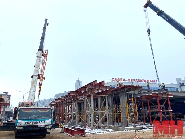 Владимир Кухарев проинспектировал строительство моста через Немигу и подтвердил, что объект будет закончен в феврале Владимир Кухарев проинспектировал строительство моста через Немигу и подтвердил, что объект будет закончен в феврале