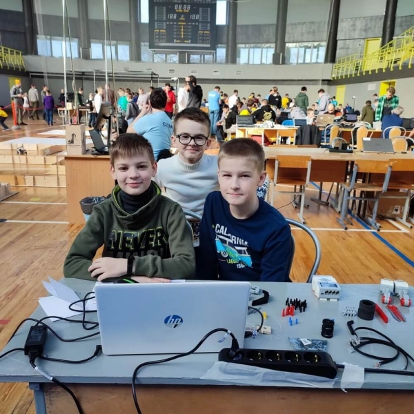 Лучшие робототехники собрались в Пинске Лучшие робототехники собрались в Пинске