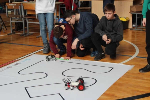 Лучшие робототехники собрались в Пинске Лучшие робототехники собрались в Пинске