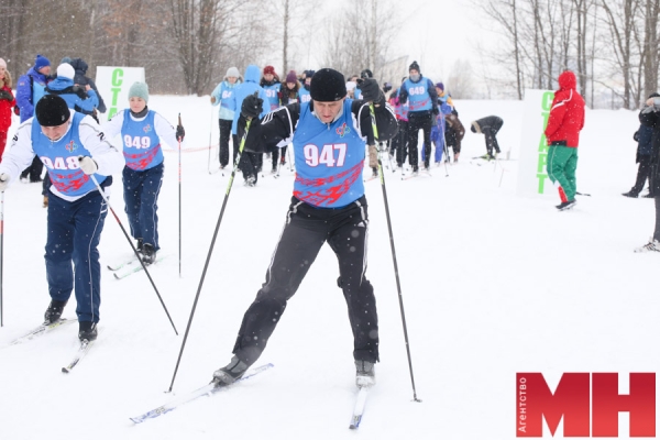 Команды предприятий и учебных заведений вышли на лыжню в парке «Медвежино», открыв спартакиаду района Команды предприятий и учебных заведений вышли на лыжню в парке «Медвежино», открыв спартакиаду района