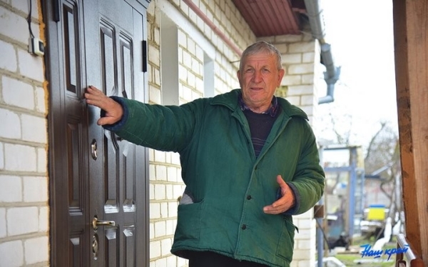 Пенсионеры из Барановичей: «Заплатили большие деньги, а теперь дверь хоть выкинь» Пенсионеры из Барановичей: «Заплатили большие деньги, а теперь дверь хоть выкинь»