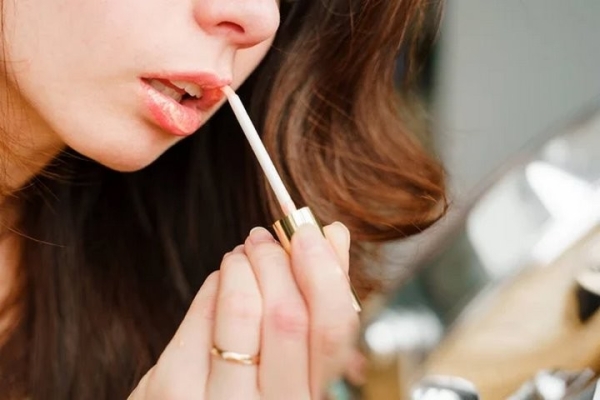 «Когда вижу, как она красит губы и «поливается» туалетной водой, уровень моей злости зашкаливает». Белоруска об отношениях с дочерью-подростком «Когда вижу, как она красит губы и «поливается» туалетной водой, уровень моей злости зашкаливает». Белоруска об отношениях с дочерью-подростком