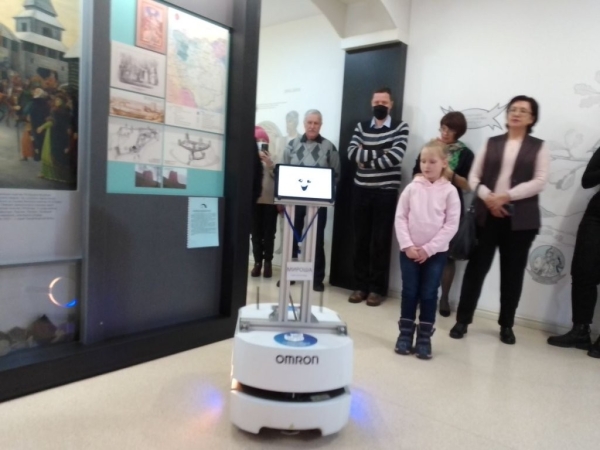 Робот-экскурсовод приступил к работе в Брестском областном краеведческом музее Робот-экскурсовод приступил к работе в Брестском областном краеведческом музее