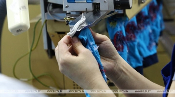 Брестский чулочный комбинат внедрил в производство упаковочных роботов Брестский чулочный комбинат внедрил в производство упаковочных роботов