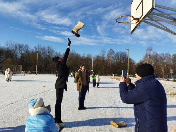 В Каменце прошел открытый чемпионат валенка
