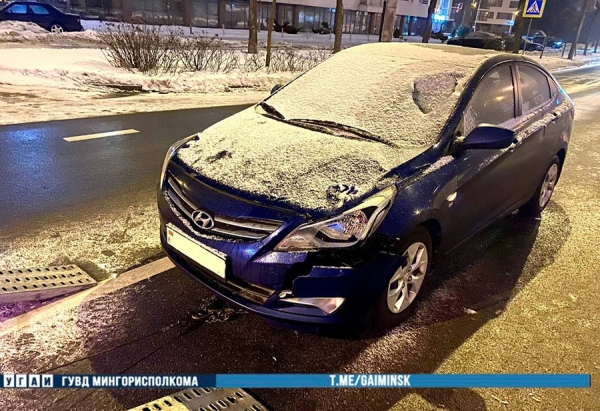 Легковушка сбила мужчину на ул. Филимонова Легковушка сбила мужчину на ул. Филимонова