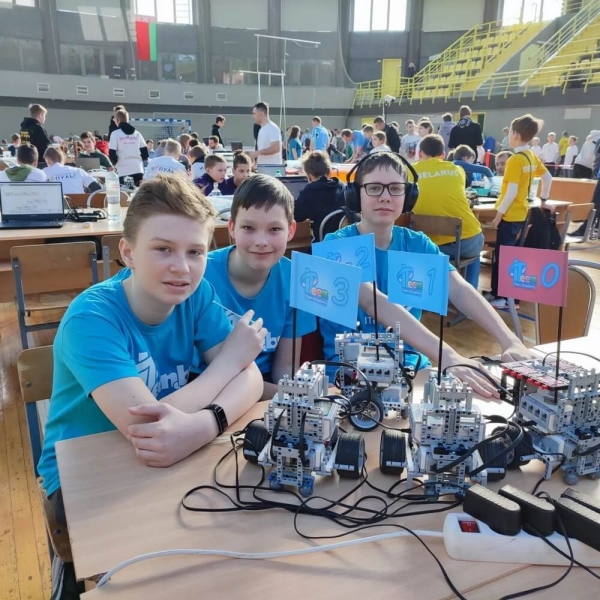 Лучшие робототехники собрались в Пинске Лучшие робототехники собрались в Пинске