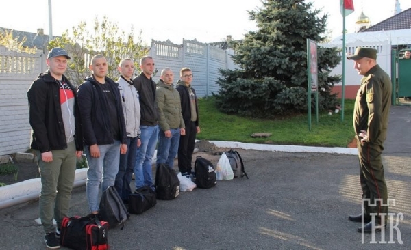 Весенний призыв: новобранцы из Каменецкого района уже отправились на службу в ряды Вооруженных Сил