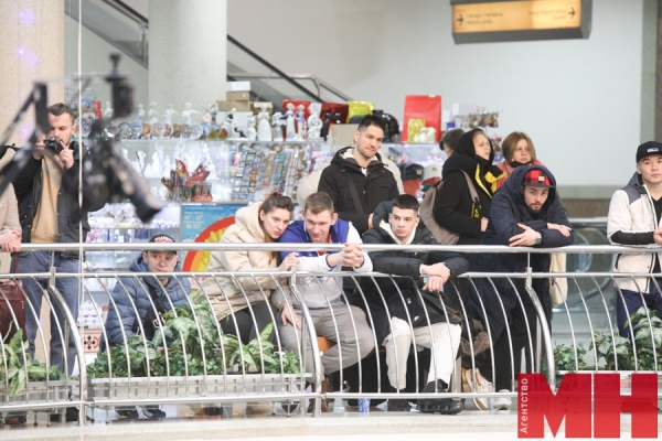 Около 40 бойцов и множество зрителей: в ТЦ «Столица» прошел чемпионат страны по ММА