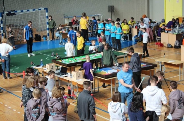 Лучшие робототехники собрались в Пинске Лучшие робототехники собрались в Пинске